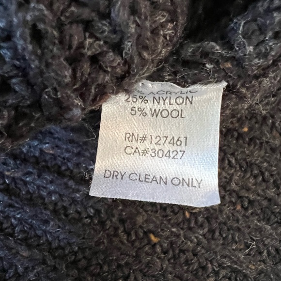 Wildfox couture dusk distressed sweater Large - Picture 4 of 4